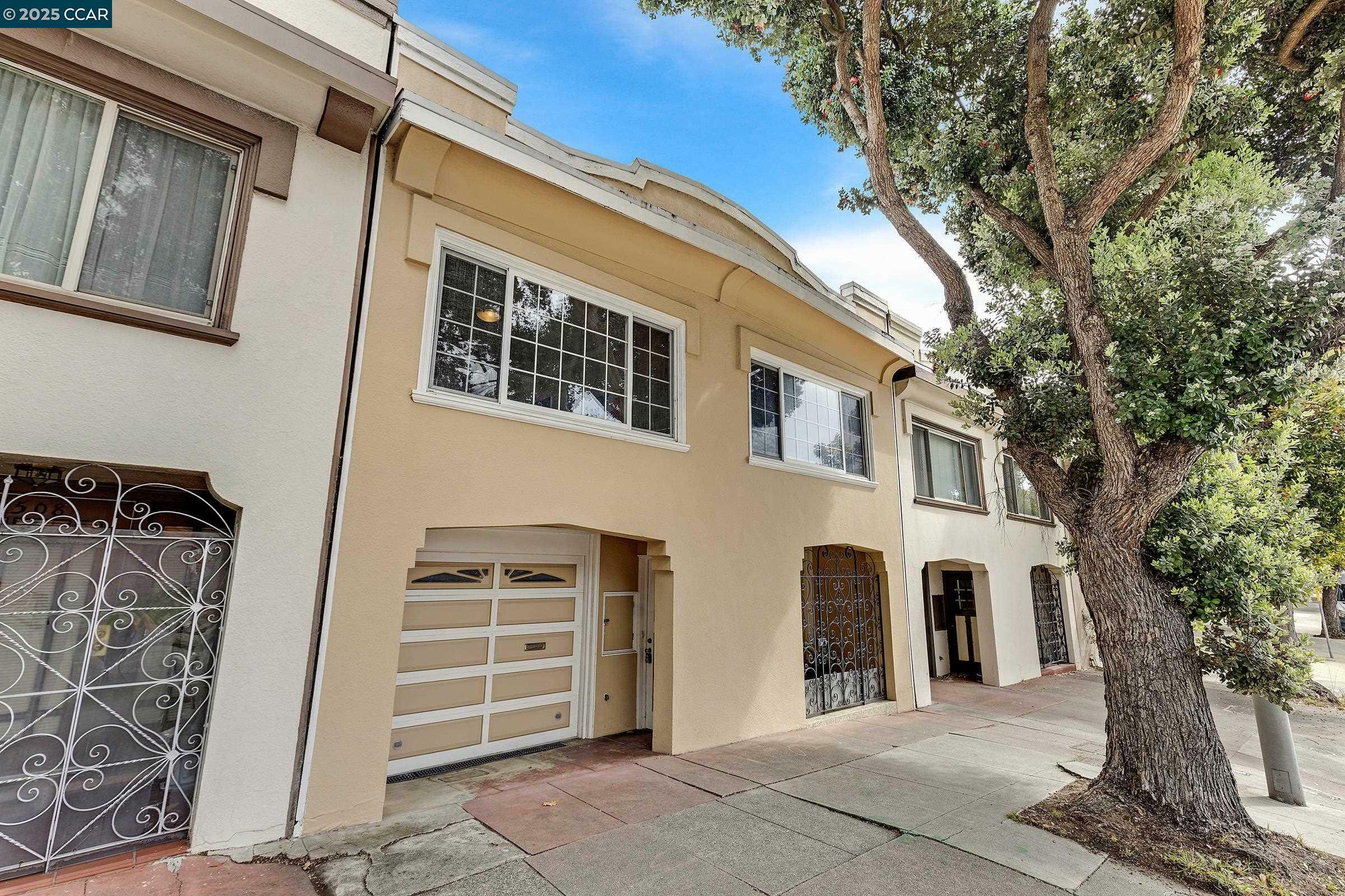 504 Monterey Blvd  San Francisco CA 94127 photo