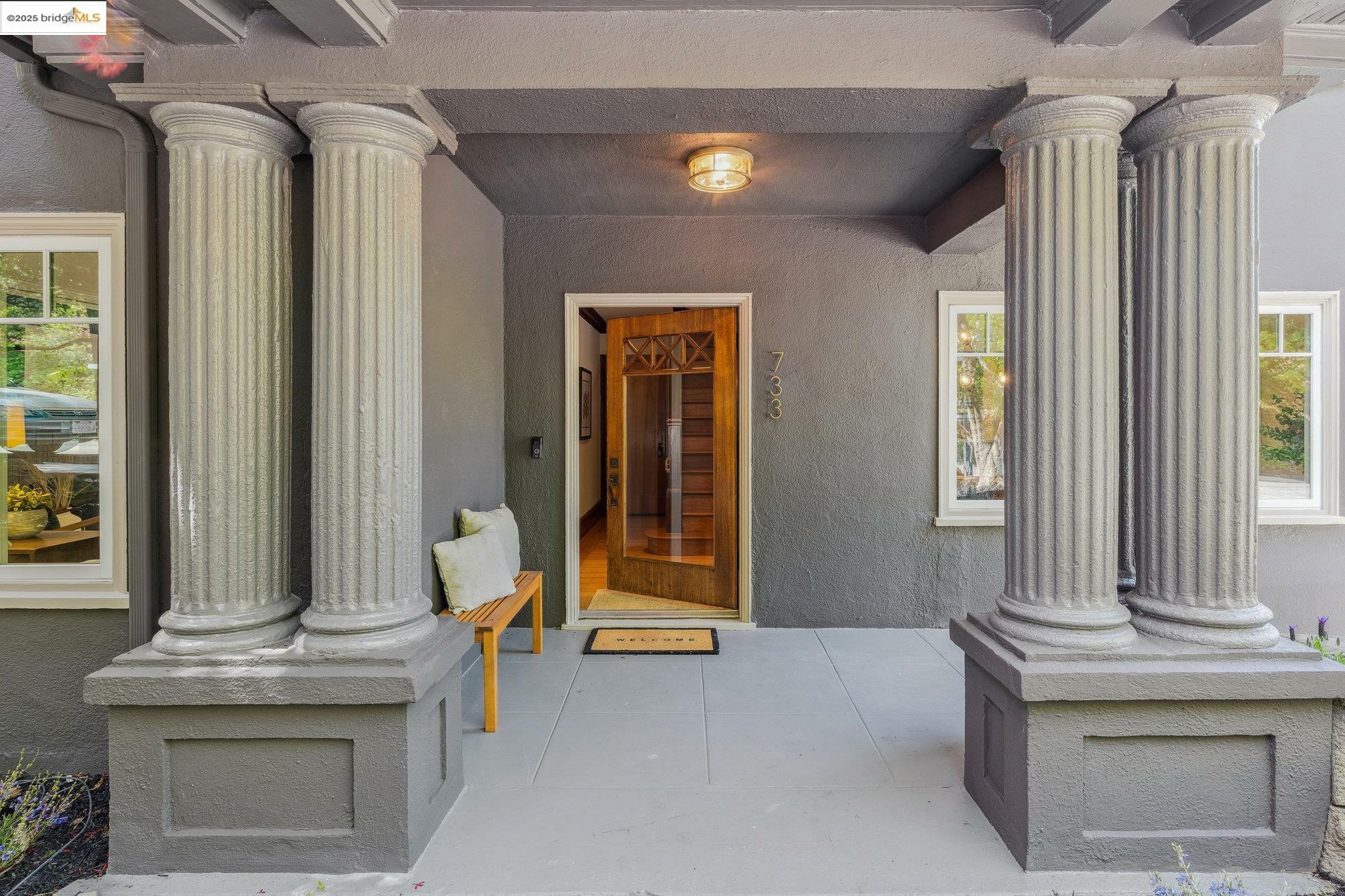 Property Photo:  733 Carlston Ave.  CA 94610 