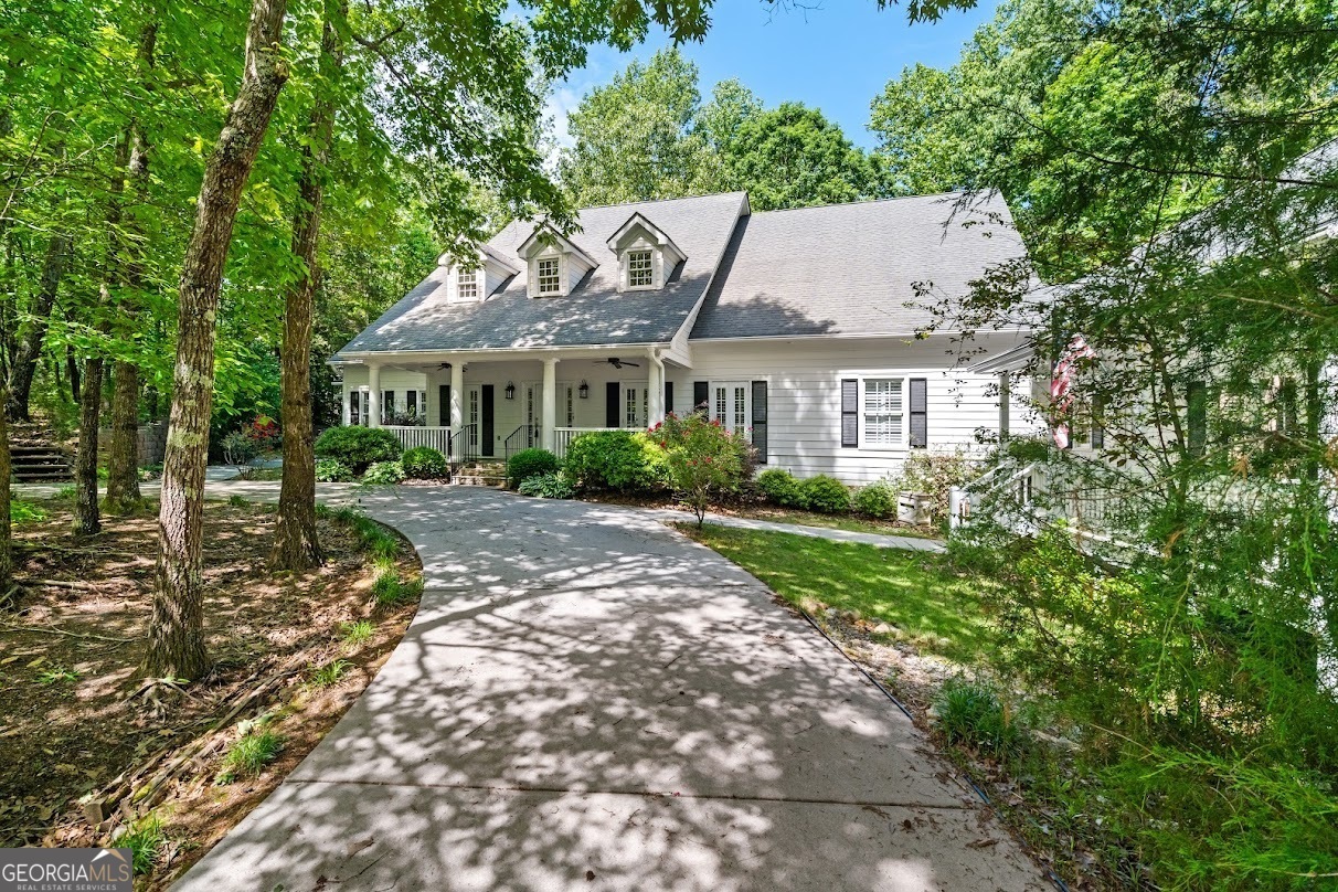 Property Photo: 2058 Sewanee Court GA 30180