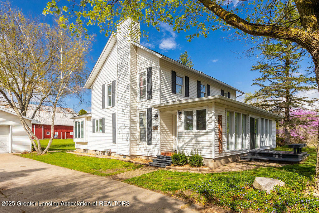 Property Photo: 1061 E Sherwood Road MI 48895
