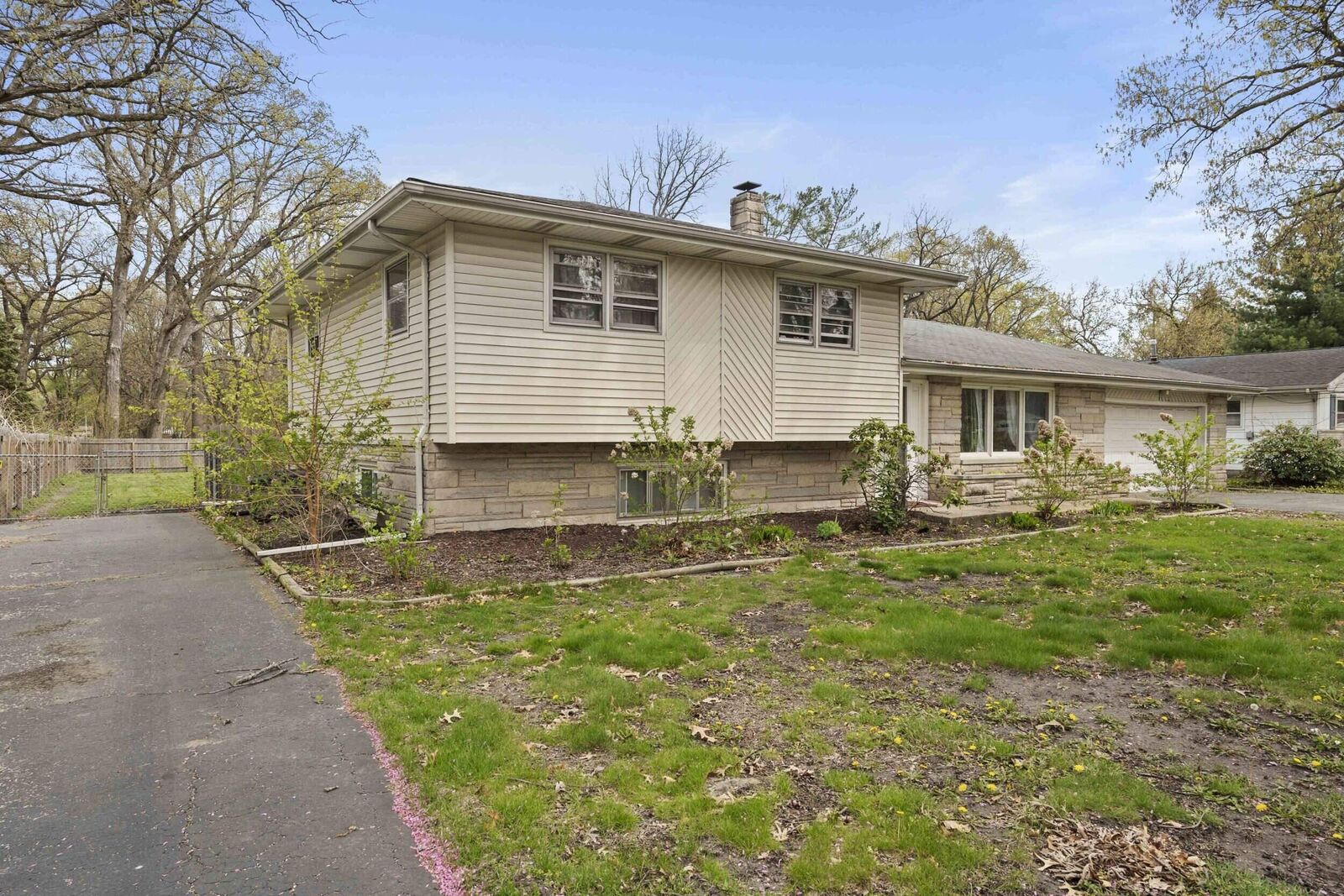 Property Photo: 2957 County Line Road IN 46368