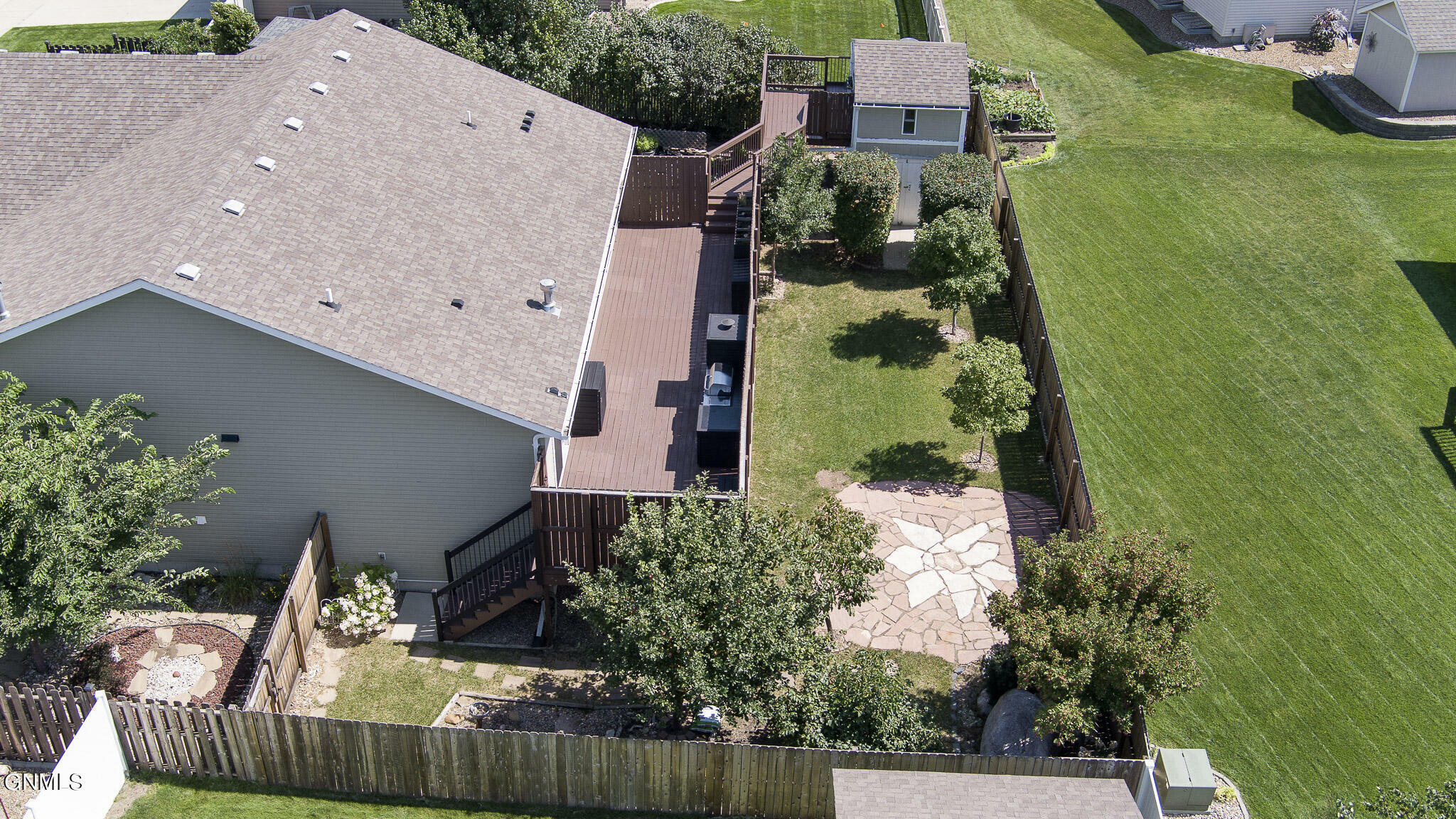 Property Photo: 701 Lincoln Court SE ND 58554