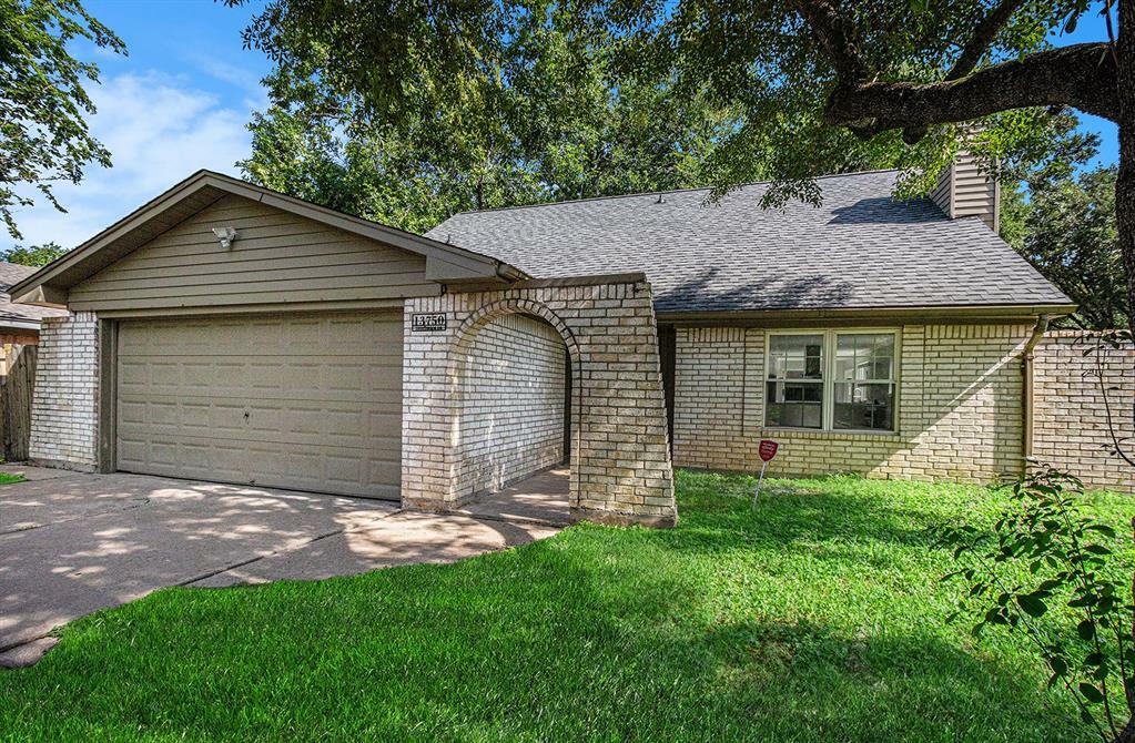 Property Photo: 13750 Shirebrook Drive TX 77498