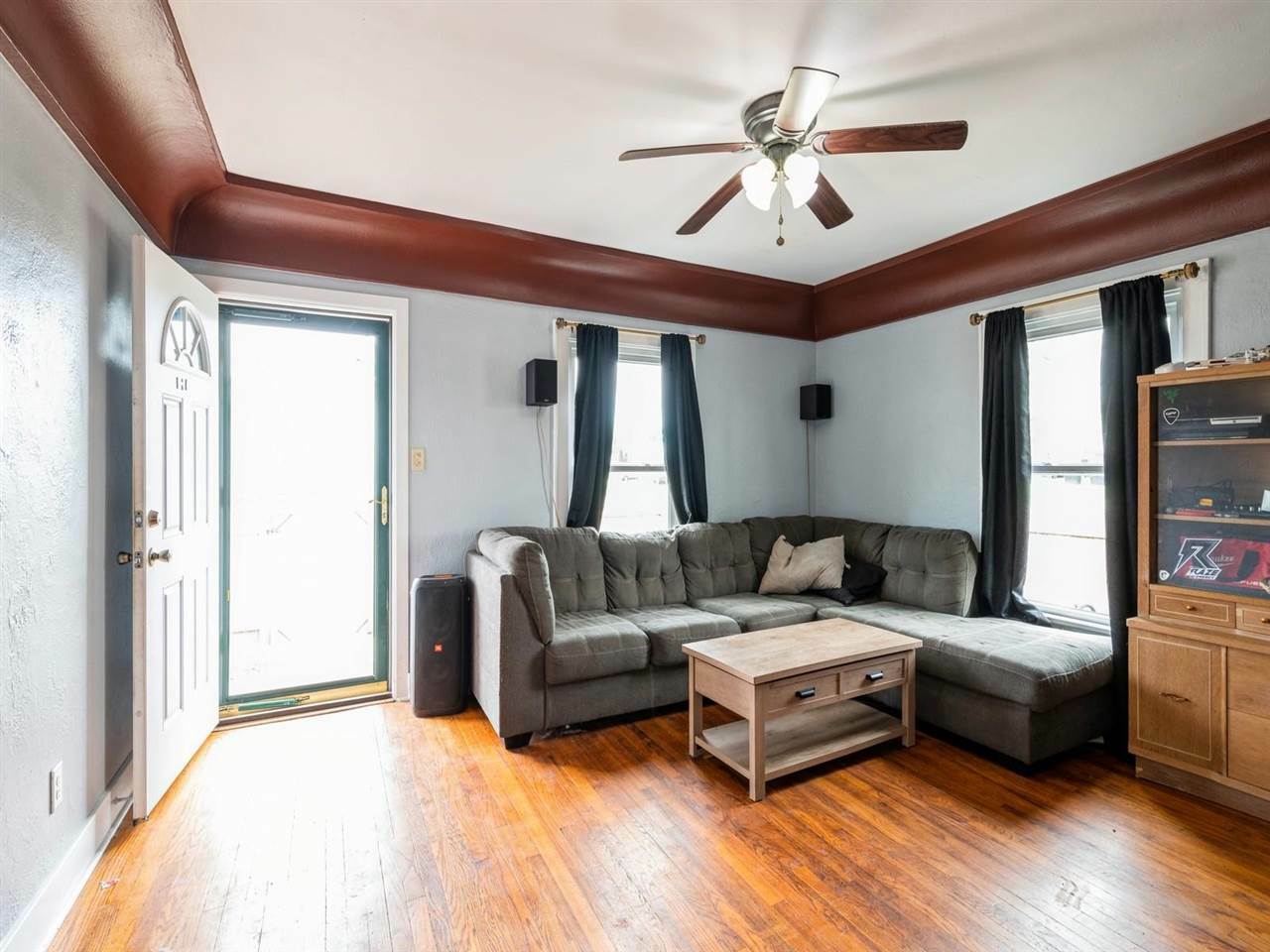 Property Photo: 901 NW A Avenue IA 52405
