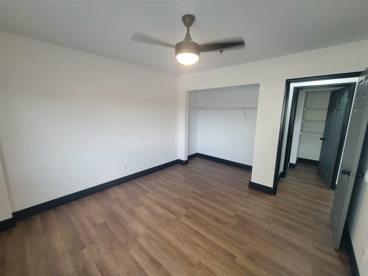 Property Photo: 400 1st St SE 303 IA 52401