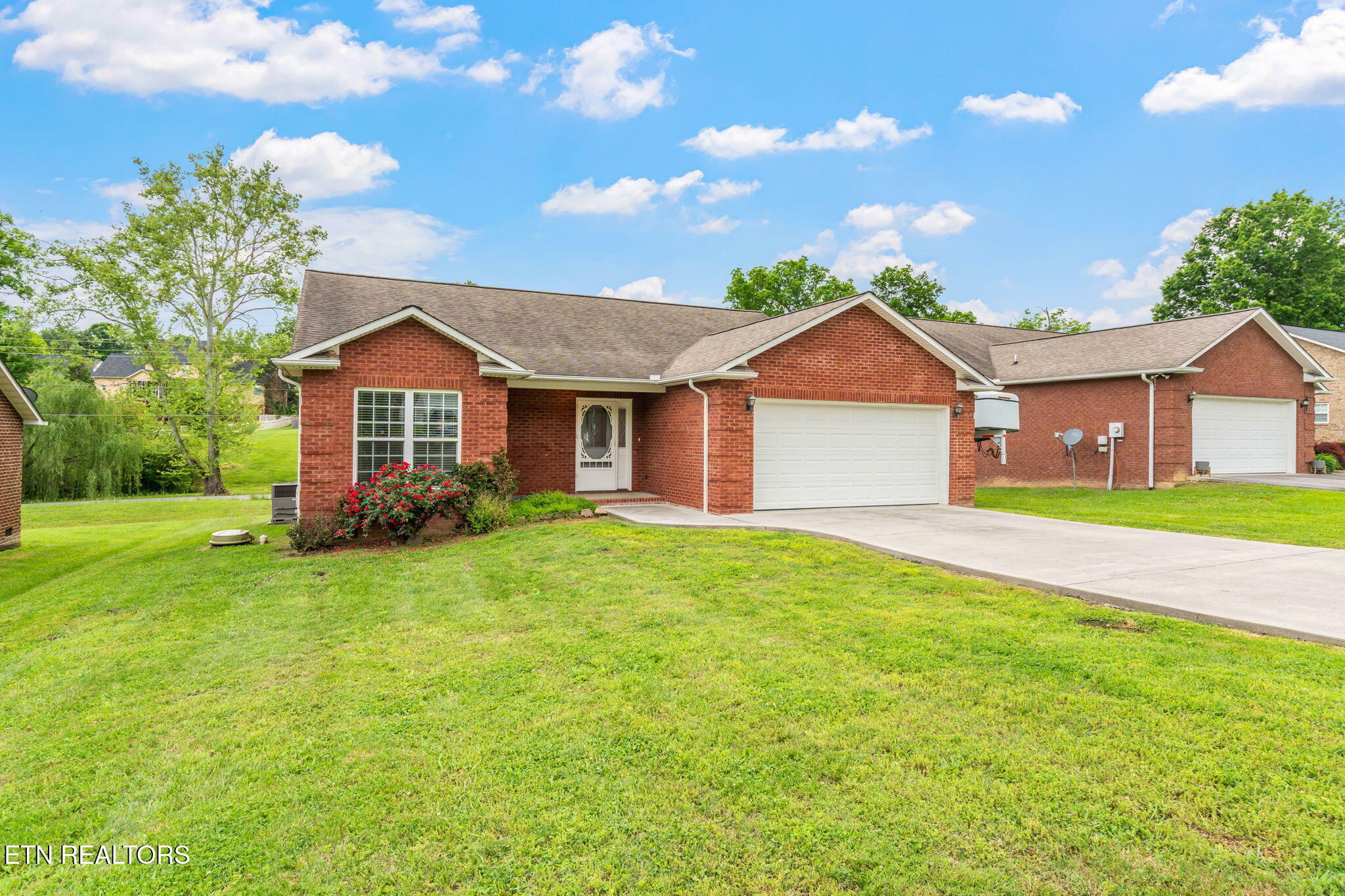 Property Photo: 326 Joshua Landing Court TN 37865