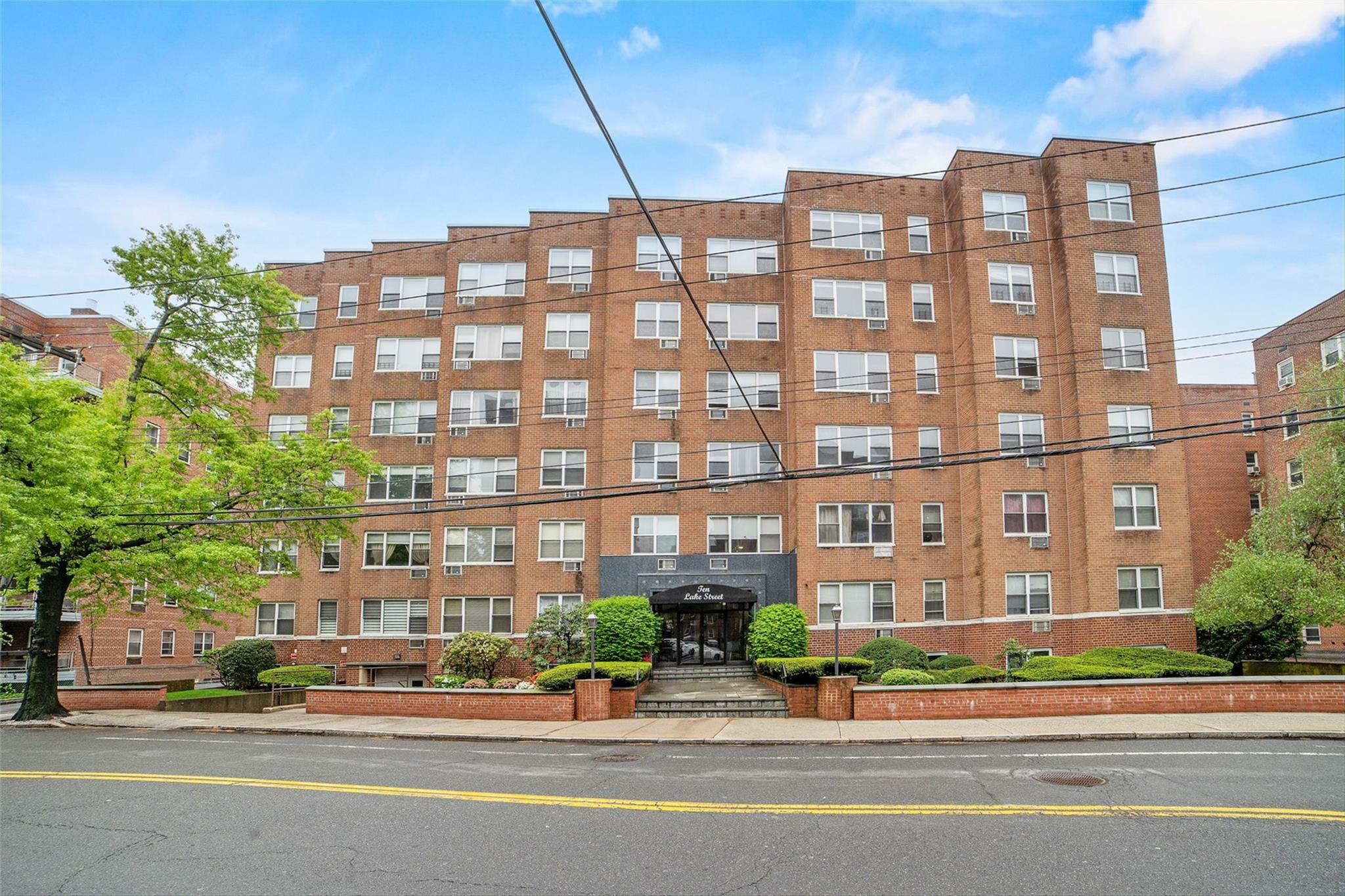 10 Lake Street 6E  White Plains NY 10603 photo