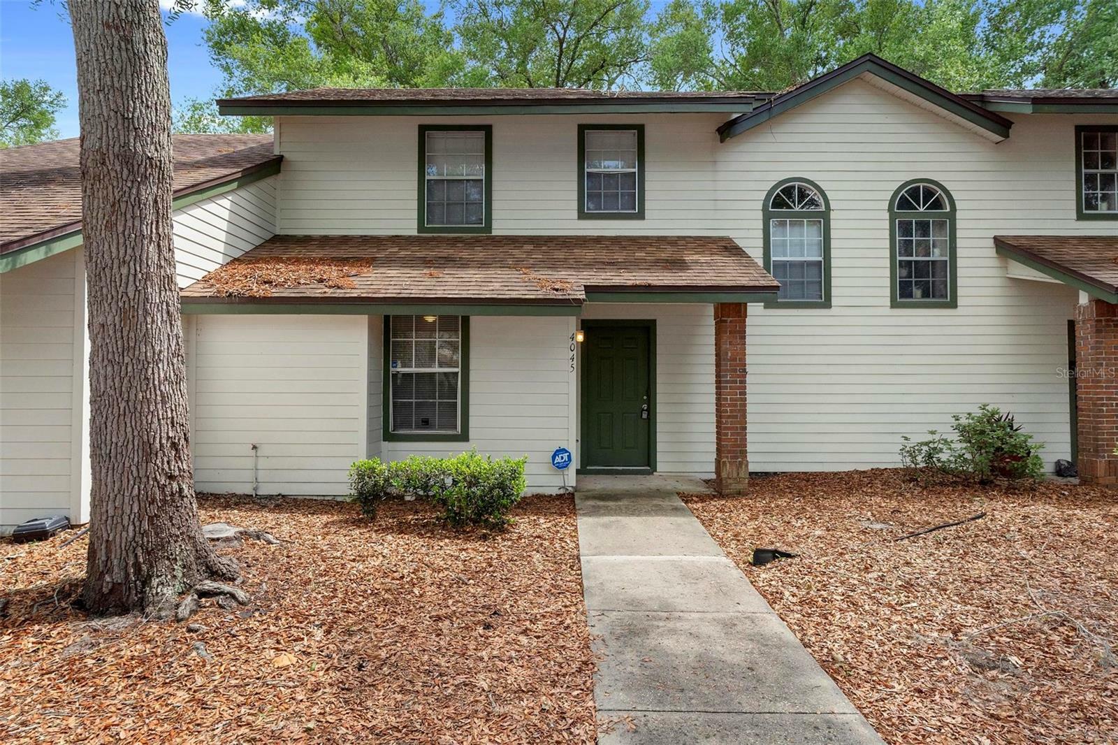 Property Photo: 4045 Crossroads Place FL 32707