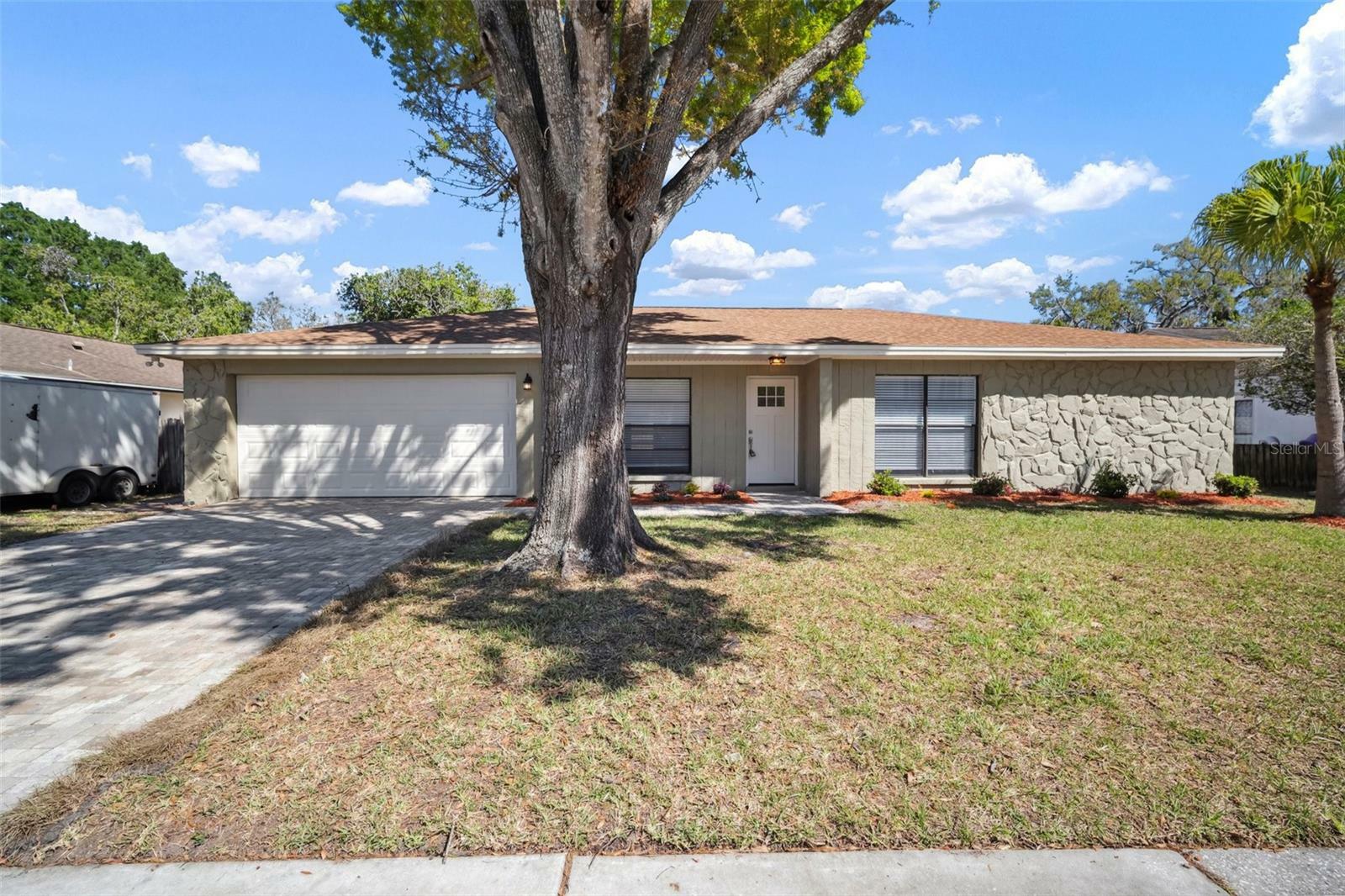 Property Photo: 1218 Lornewood Drive FL 33596