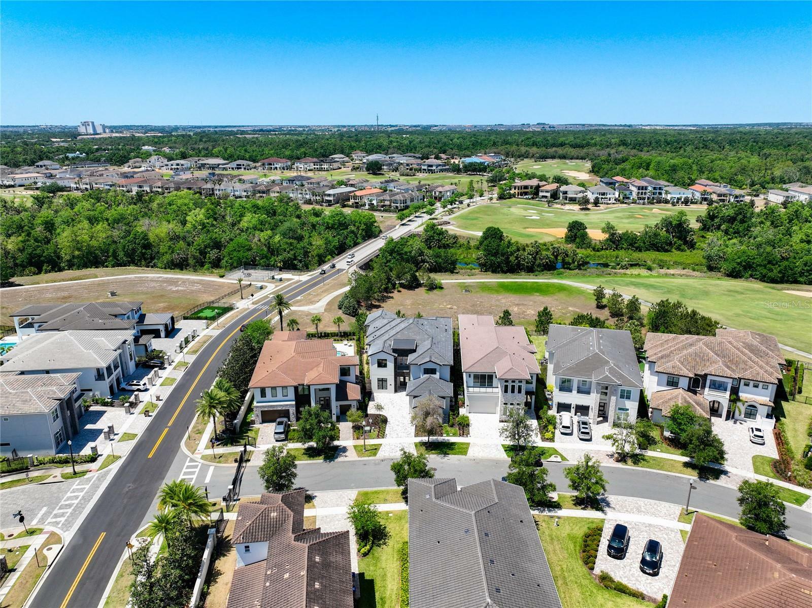 Property Photo: 1080 E Jack Nicklaus Court FL 34747
