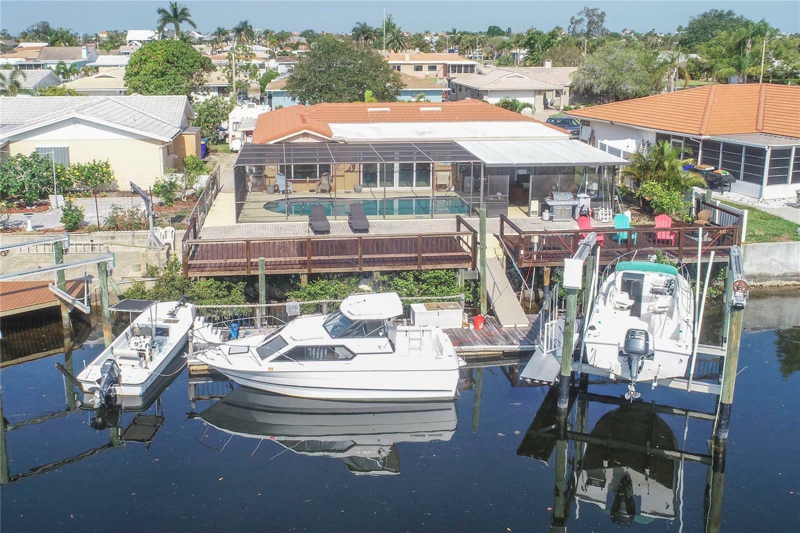 Property Photo: 5008 Forecastle Drive FL 34652
