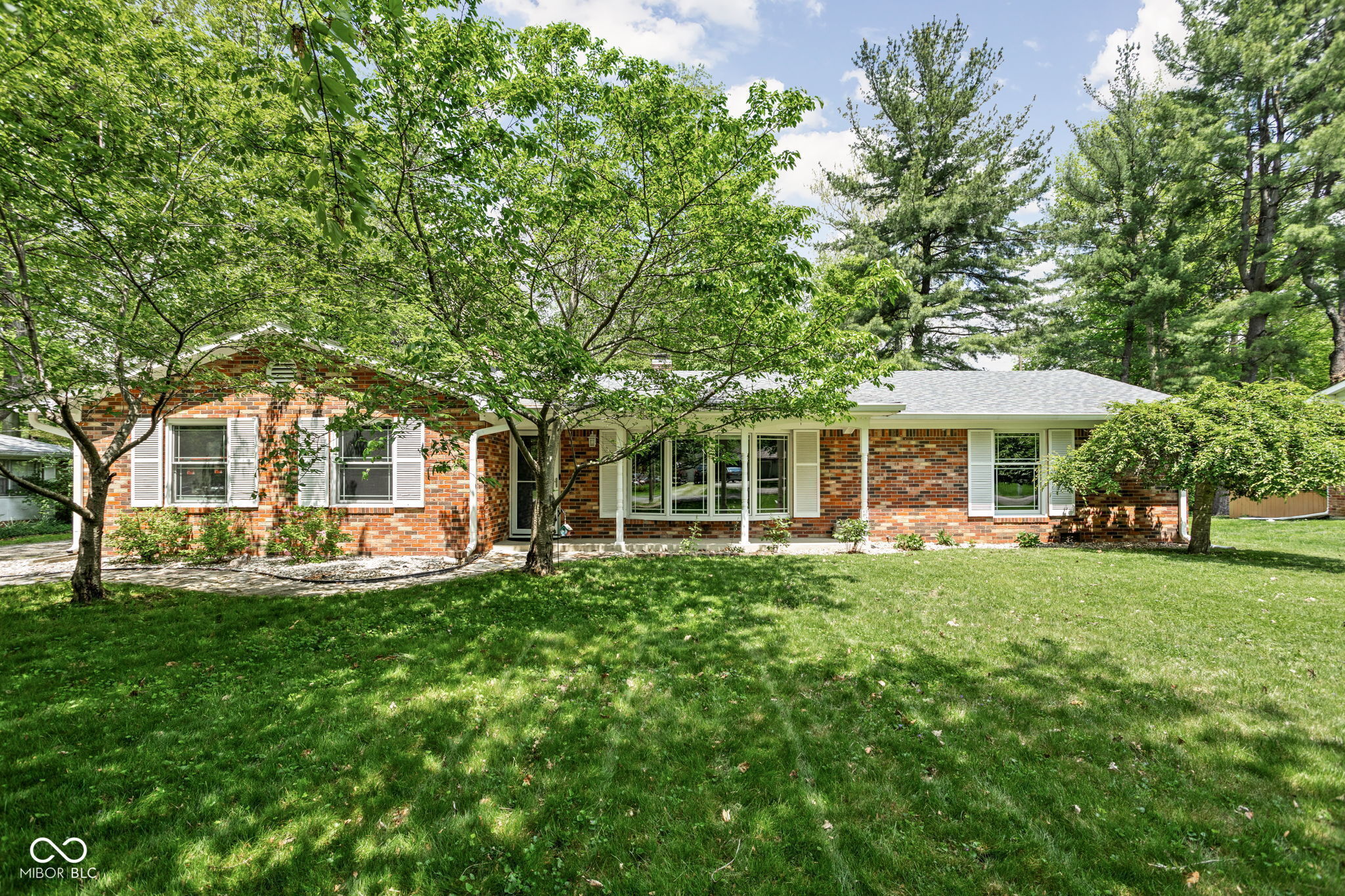 Property Photo: 818 Merry Lane IN 46142