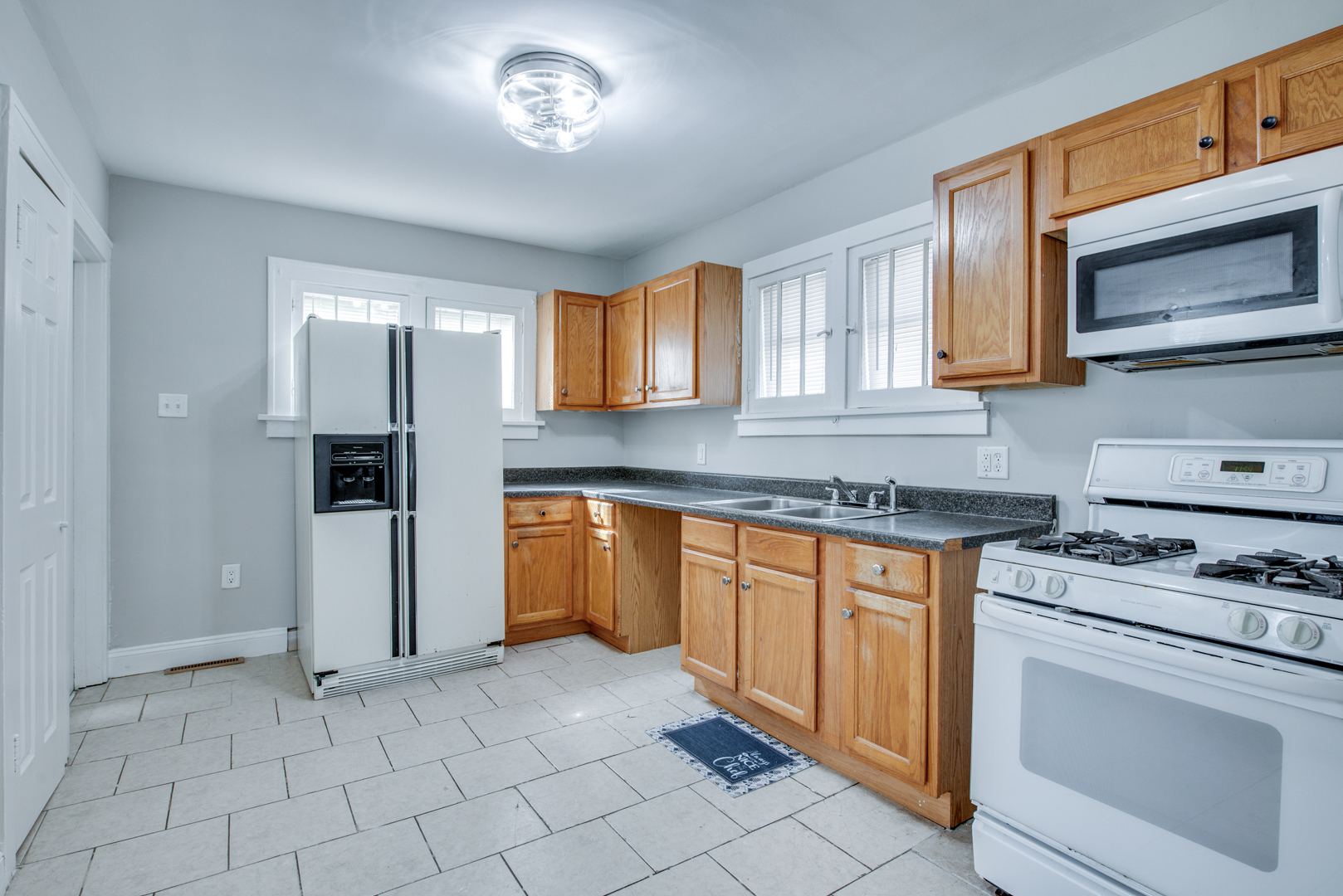 Property Photo: 633 Watson Street IL 60505