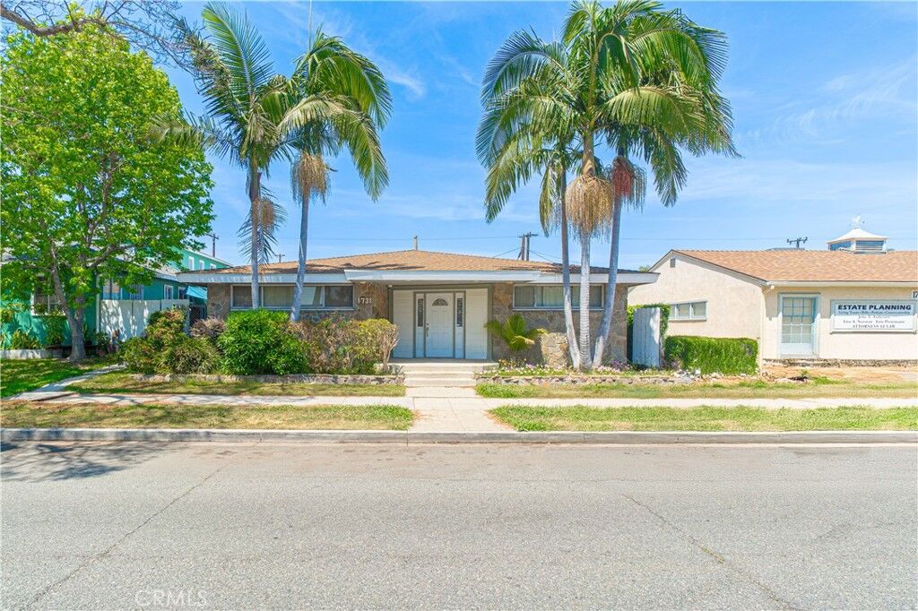 Property Photo: 1731 E Wardlow Road CA 90807