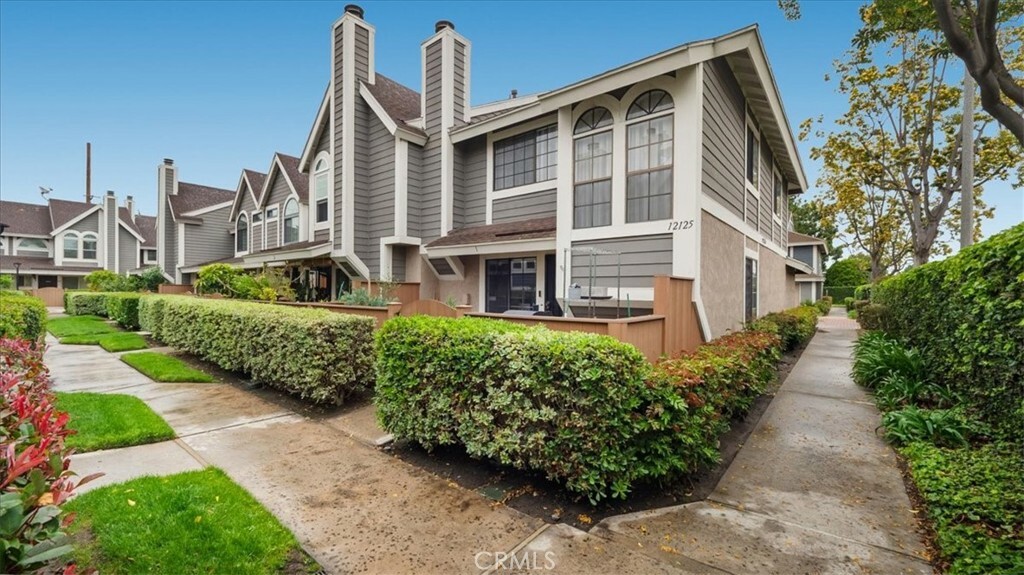Property Photo:  12125 Foster Road 1  CA 90650 