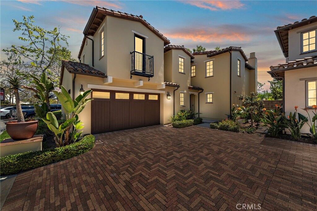 Property Photo:  207 Via Galicia  CA 92672 