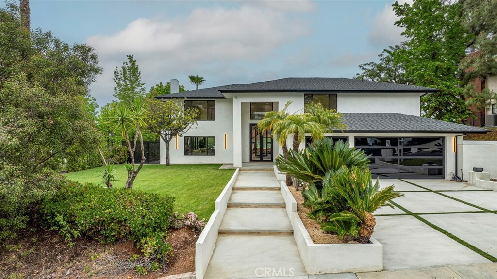 18101 Green Meadow Drive  Encino CA 91316 photo