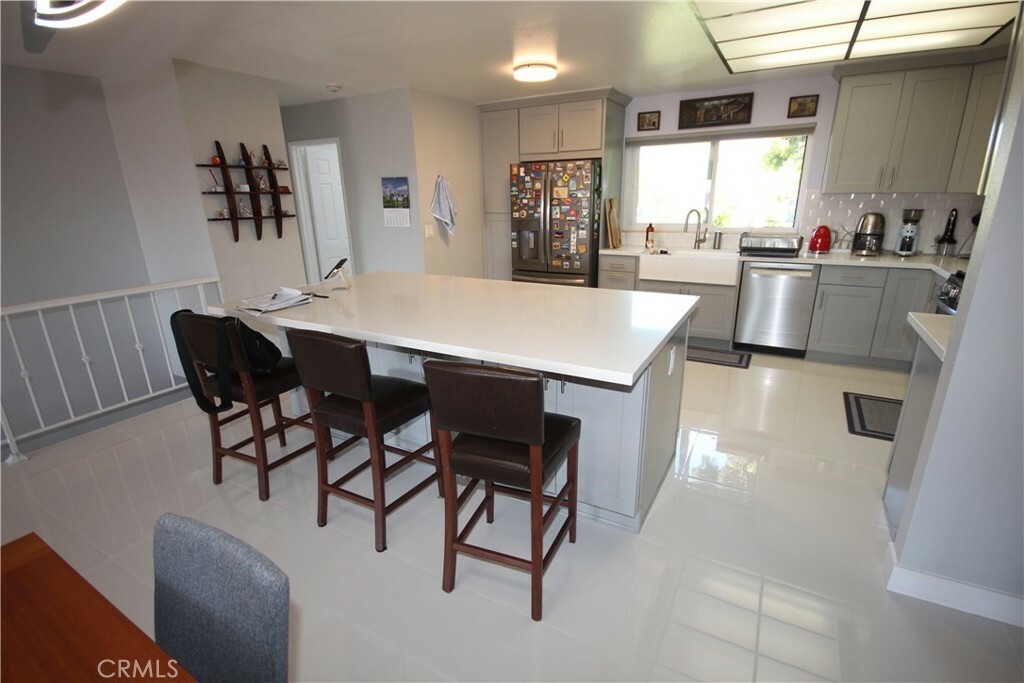 Property Photo: 220 S Guadalupe Avenue 5 CA 90277