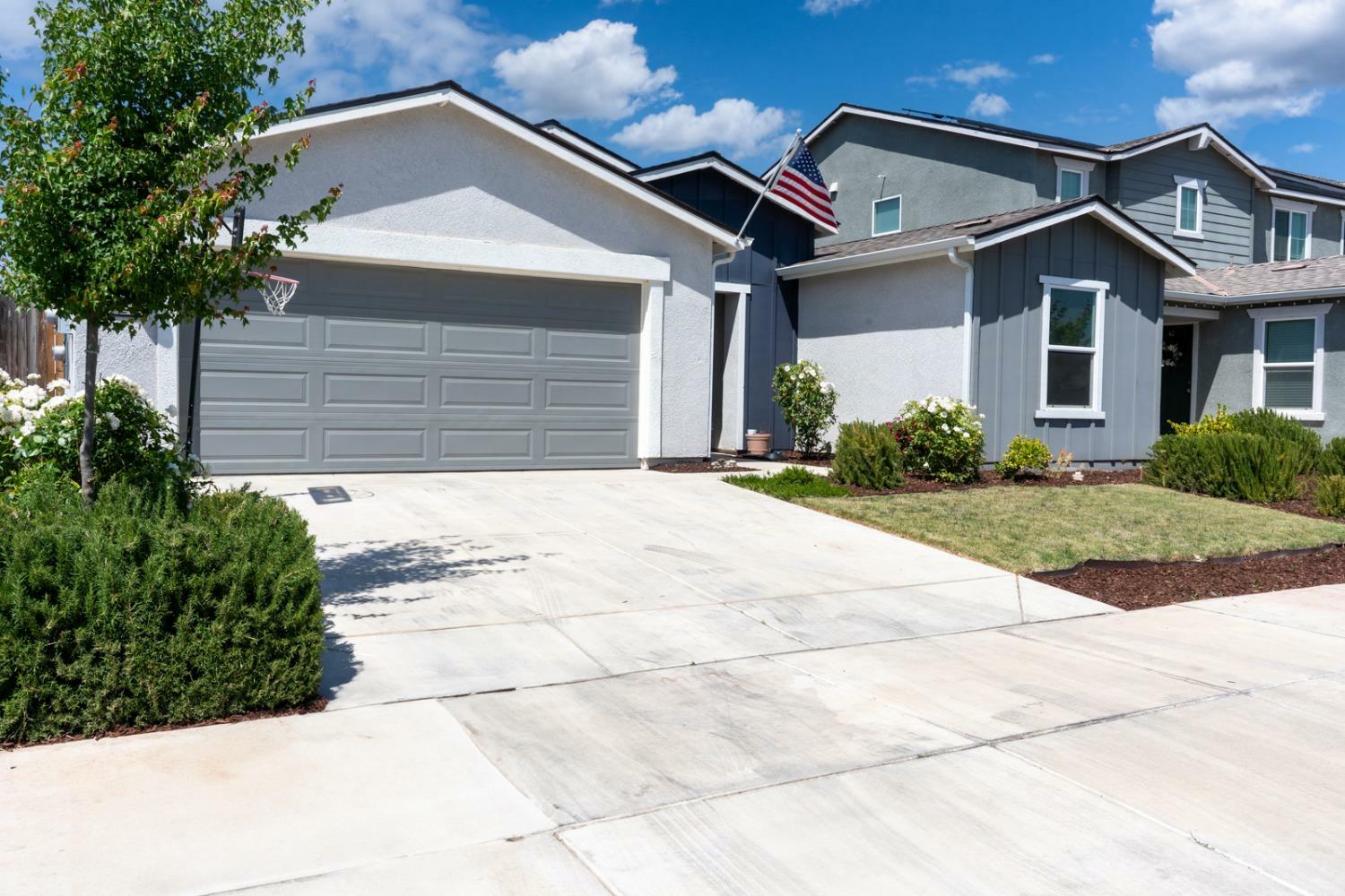 Property Photo:  627 Suzanne Drive  CA 95348 