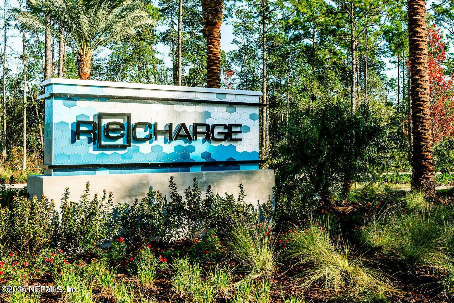 Property Photo: 10898 Aventura Drive FL 32256