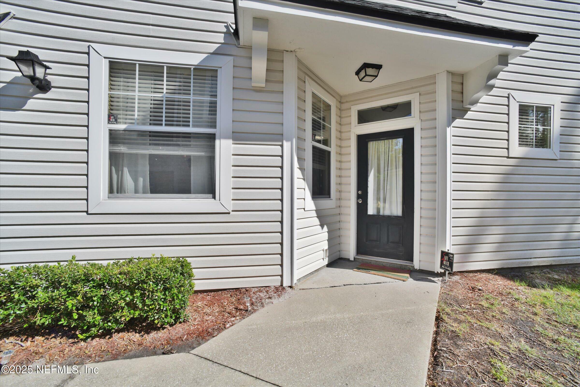 Property Photo: 8672 Ribbon Falls Lane FL 32244