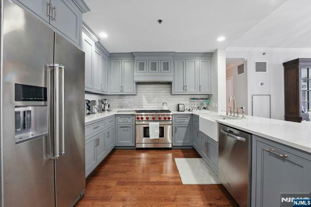 Property Photo: 1125 Maxwell Lane 908 NJ 07030