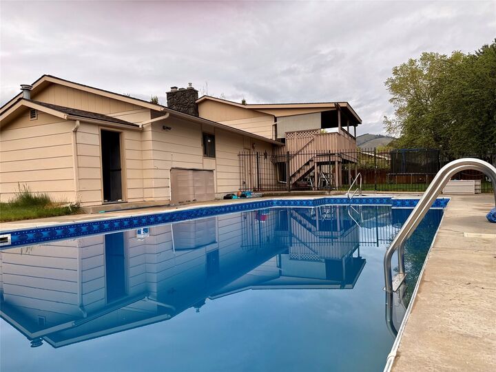 Property Photo: 1765 Cyprus Court MT 59801