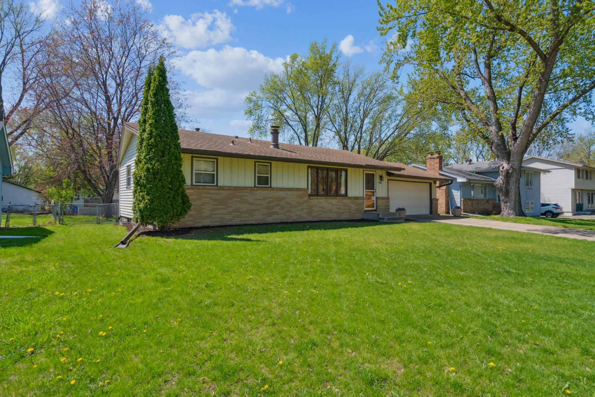 Property Photo: 7801 45 1/2 Avenue N MN 55428