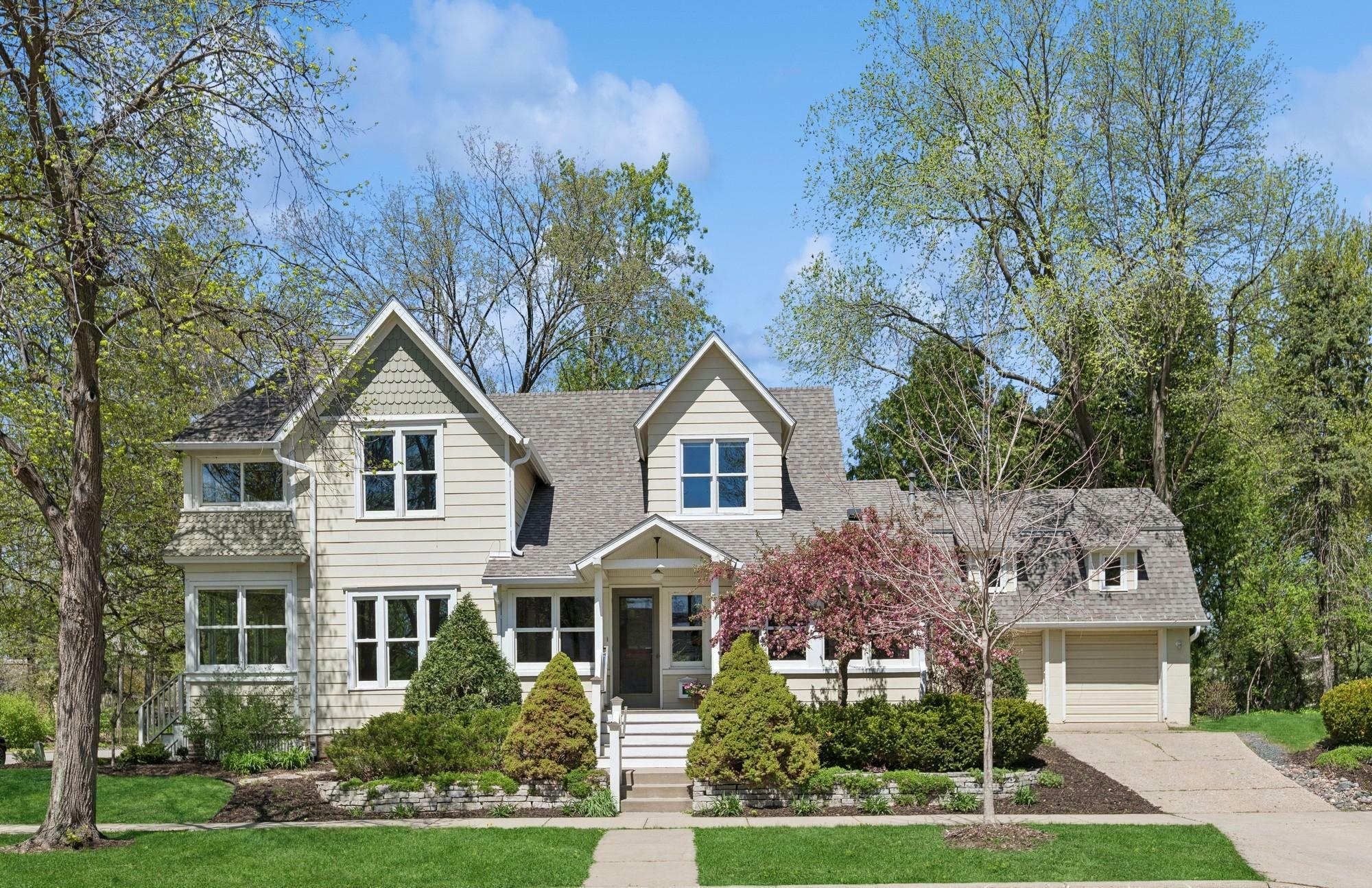 Property Photo: 319 Elm Street MN 55057