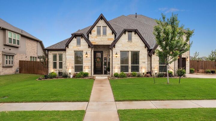 440 Wildwood Court  Waxahachie TX 75165 photo