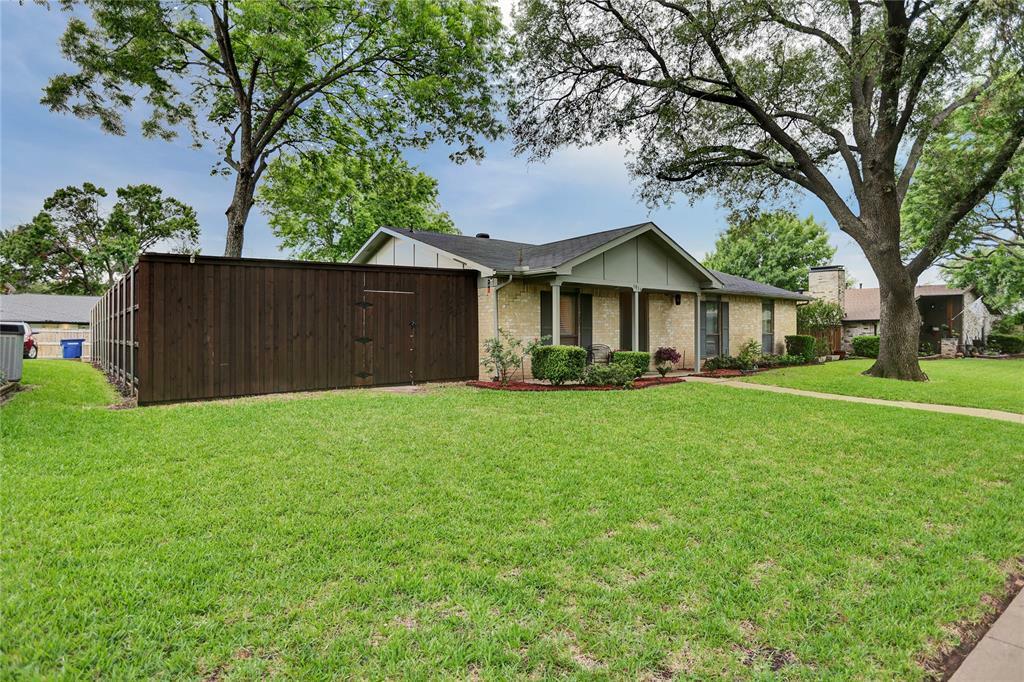 Property Photo: 1918 Addington Drive TX 75007