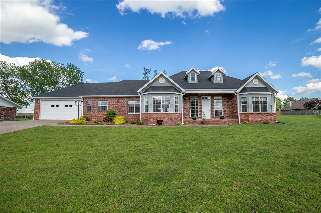 307 E Edmondson Avenue  Springdale AR 72764 photo