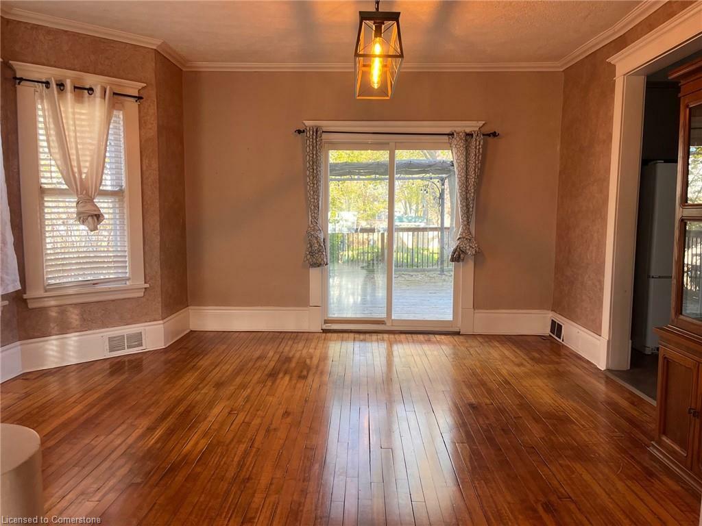 Property Photo: 136 Catharine Street ON L3K 4K4