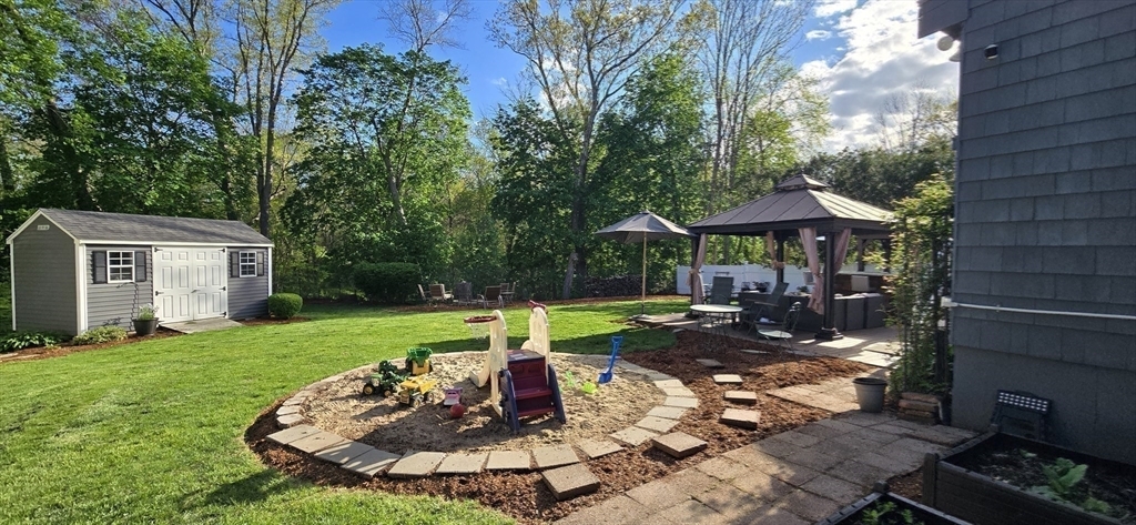 Property Photo:  20 Bellview Dr  MA 02048 