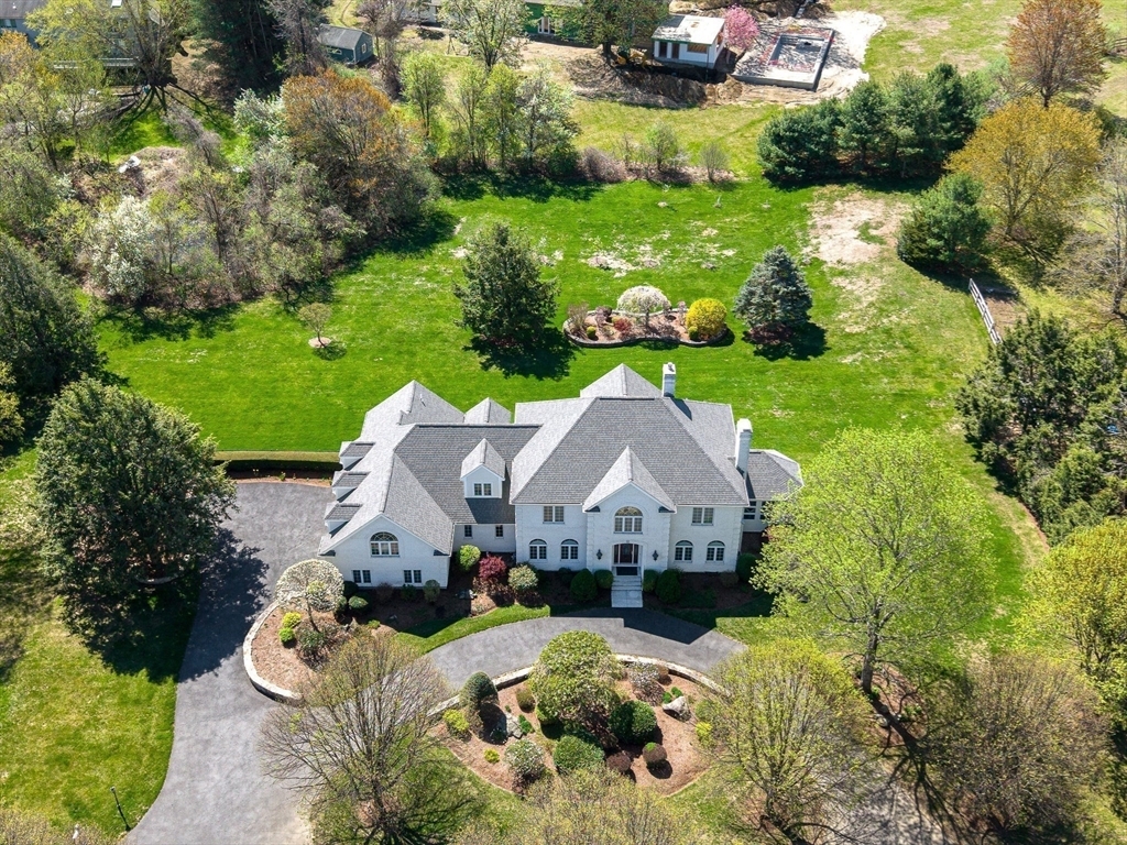 Property Photo: 9 Still Meadow Way MA 01702