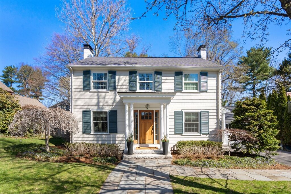 Property Photo:  9 Lafayette Cir  MA 02482 