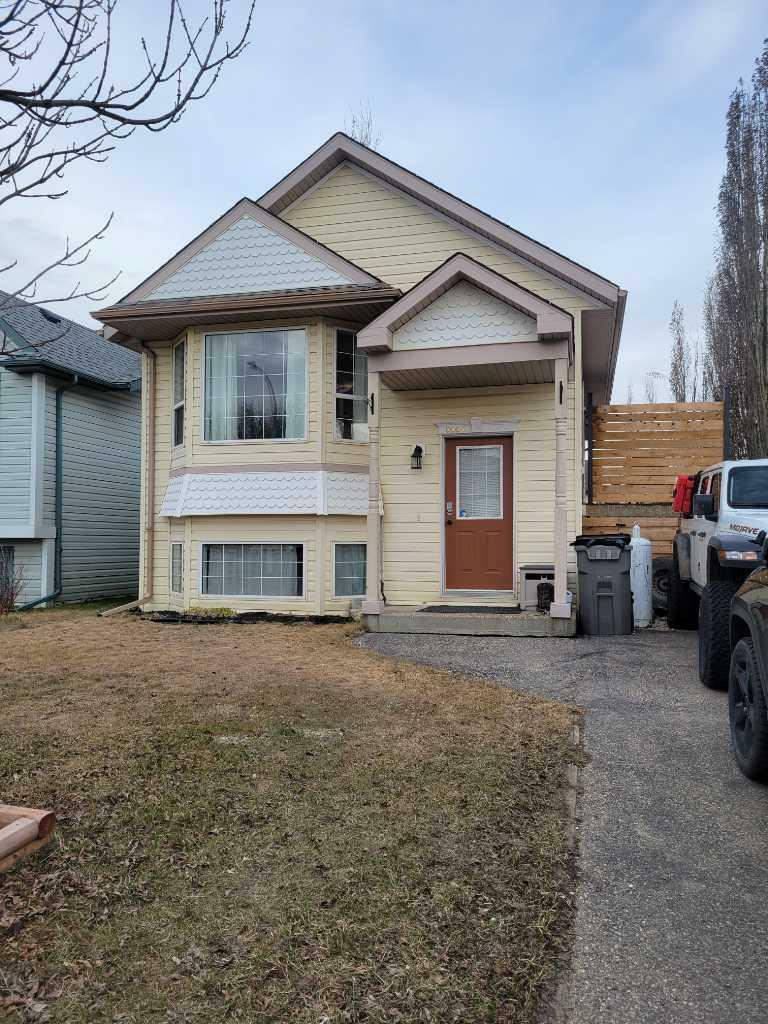 Property Photo: 9005 62 Avenue AB T8W 2M4