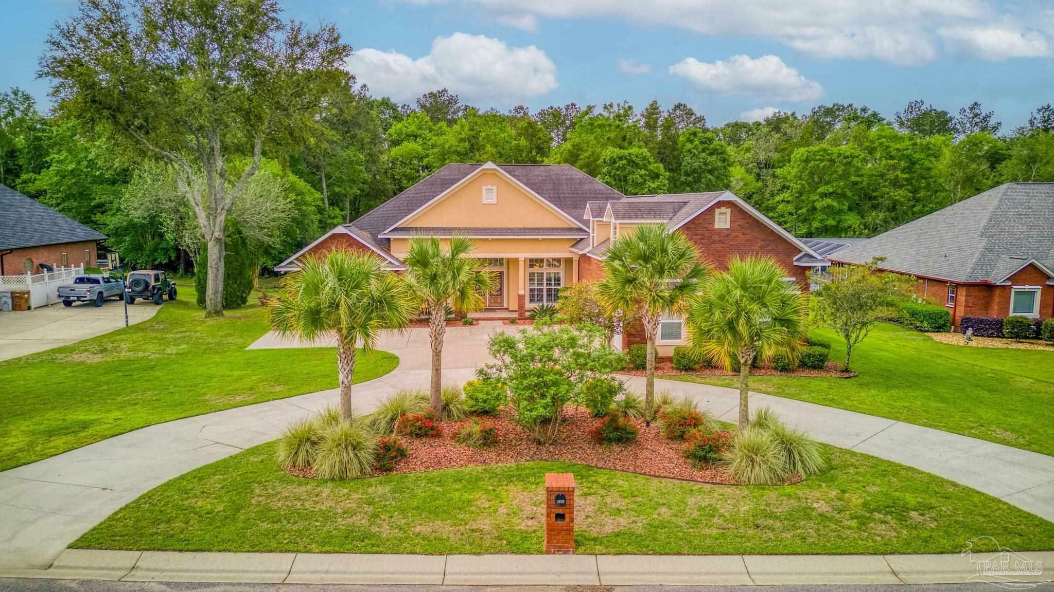 Property Photo: 2926 Greystone Dr FL 32571