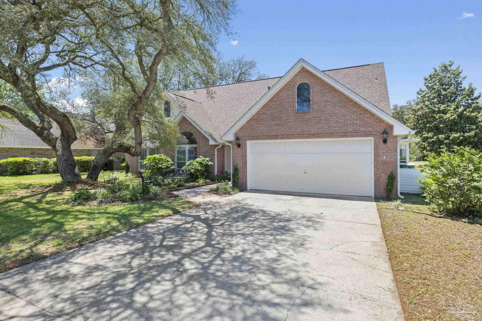 Property Photo: 860 The Masters Blvd FL 32579