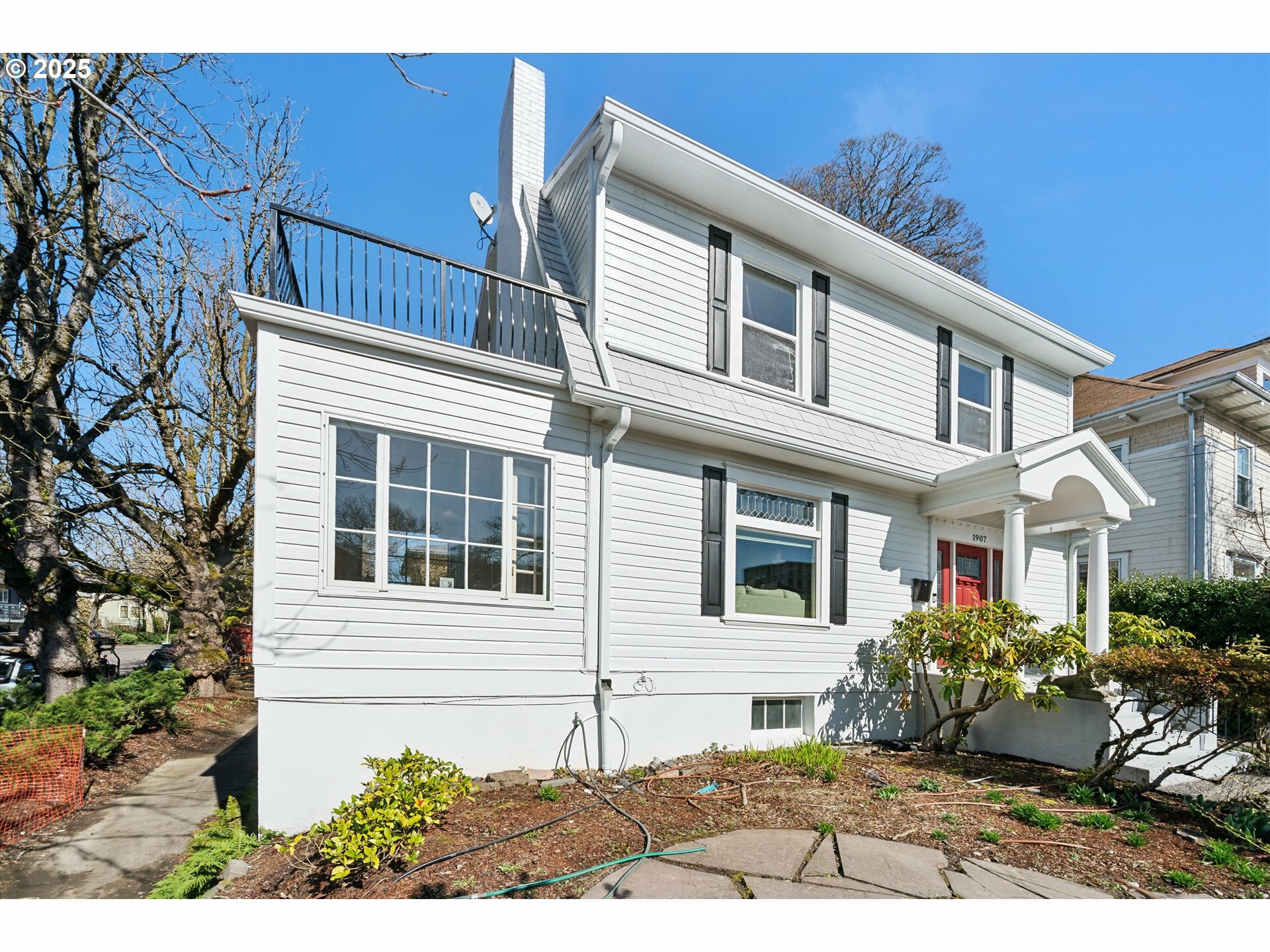 Property Photo: 1907 NE Multnomah St OR 97232