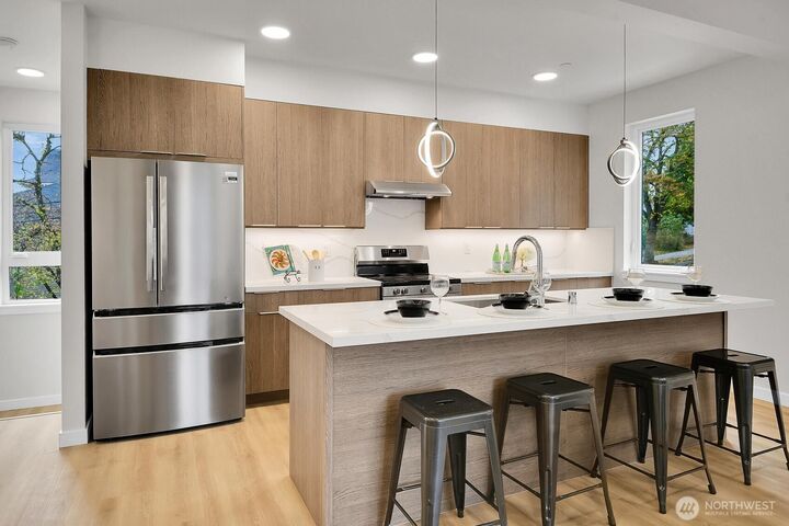 Property Photo: 2372 Franklin Avenue E WA 98102