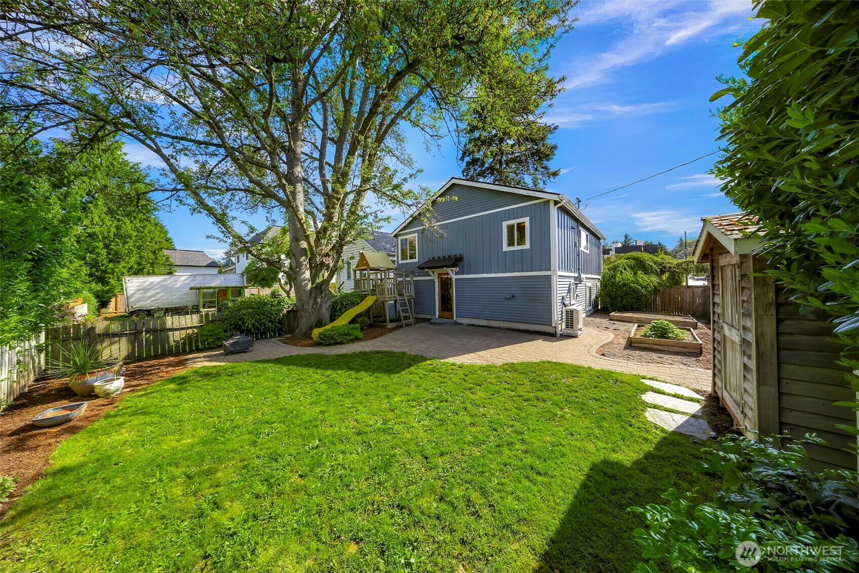 Property Photo: 7503 24th Avenue NE WA 98115