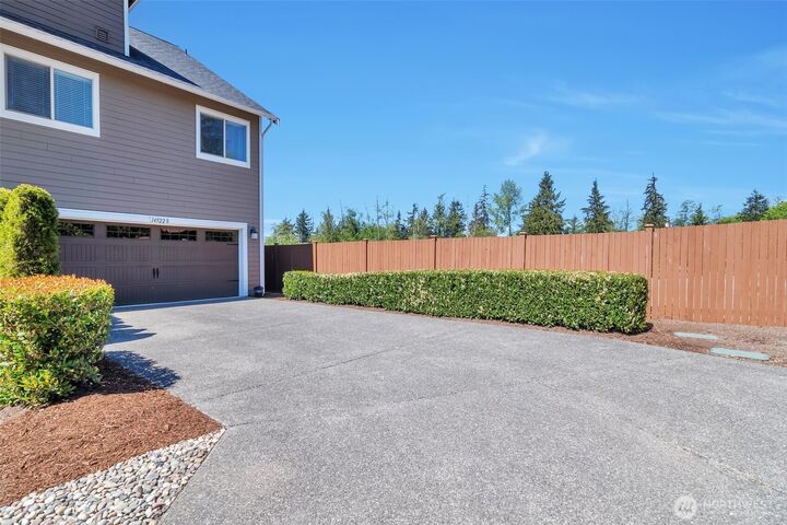 Property Photo:  14522  15th Avenue W B  WA 98087 