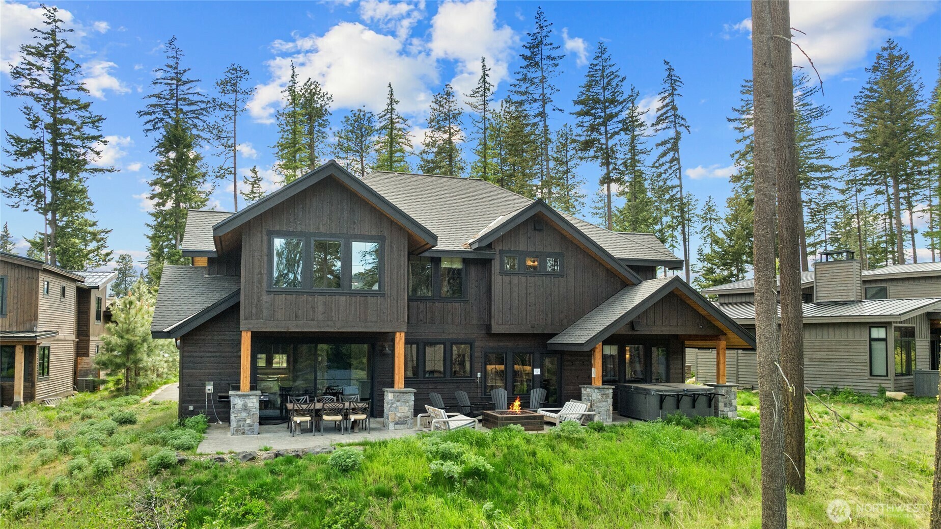 Property Photo: 350 Kings Court WA 98922