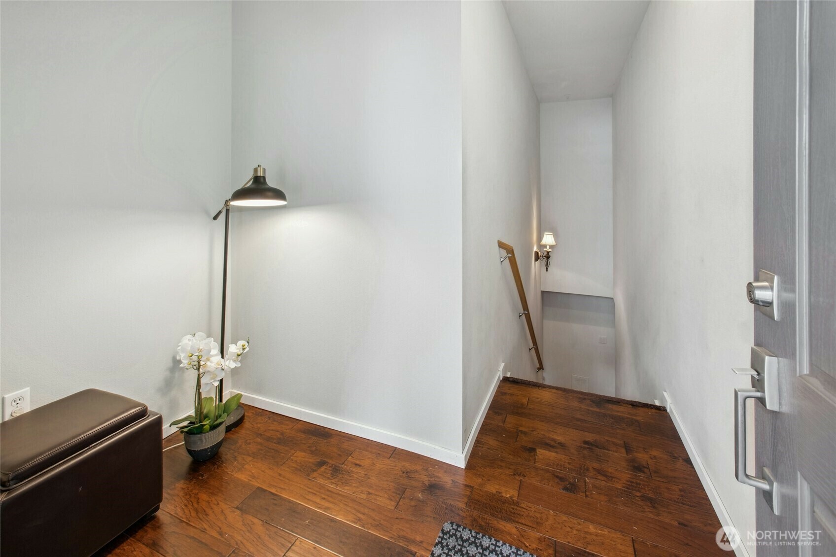 Property Photo: 5589 Lakemont Blvd SE 1702 WA 98006