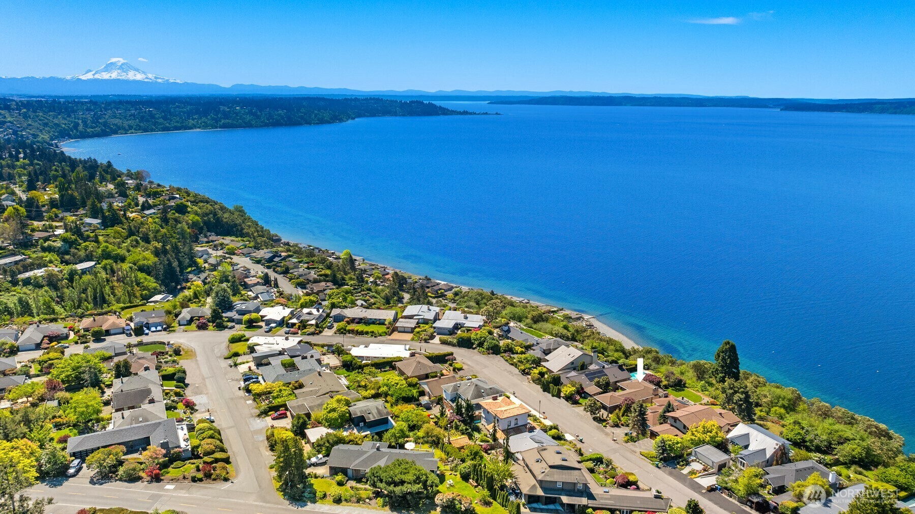 Property Photo:  10825  44th Avenue SW  WA 98146 