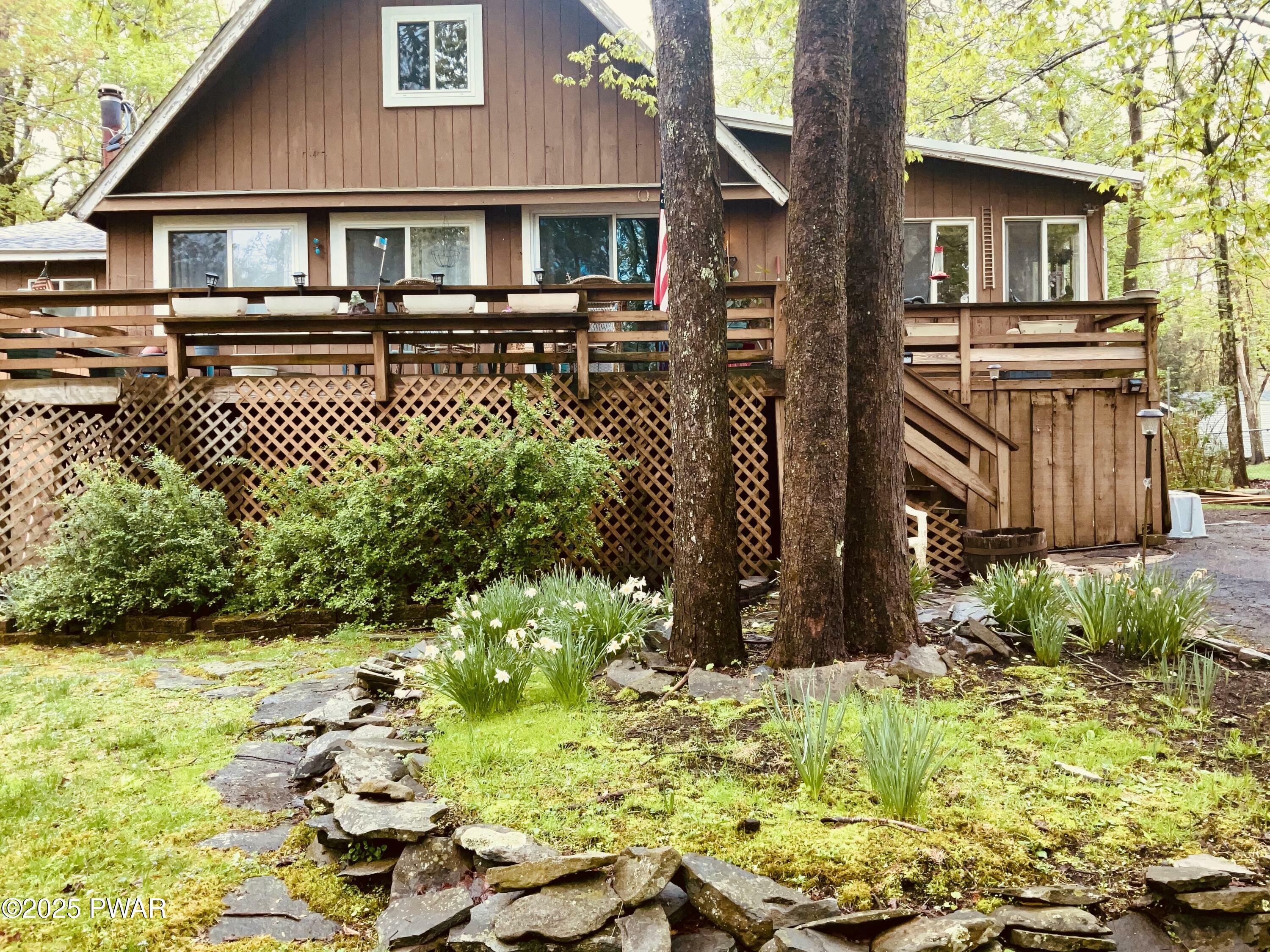 Property Photo: 124 Roundhill Road PA 18328