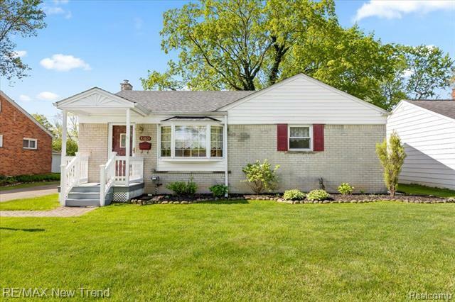 31601 Marblehead Road  Farmington MI 48336 photo