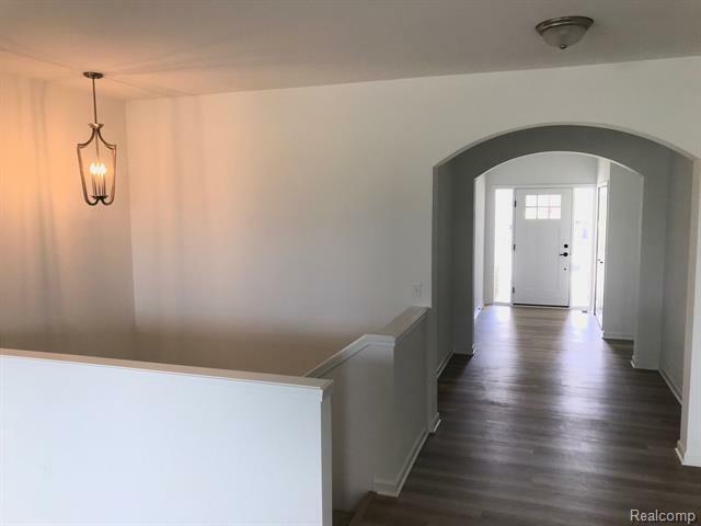 Property Photo: 5630 Fir Court MI 48003