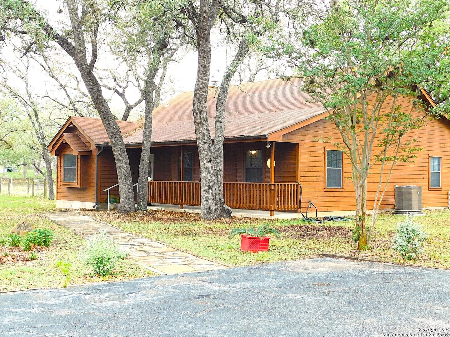 Property Photo:  525 Cherry Ridge  TX 78114 